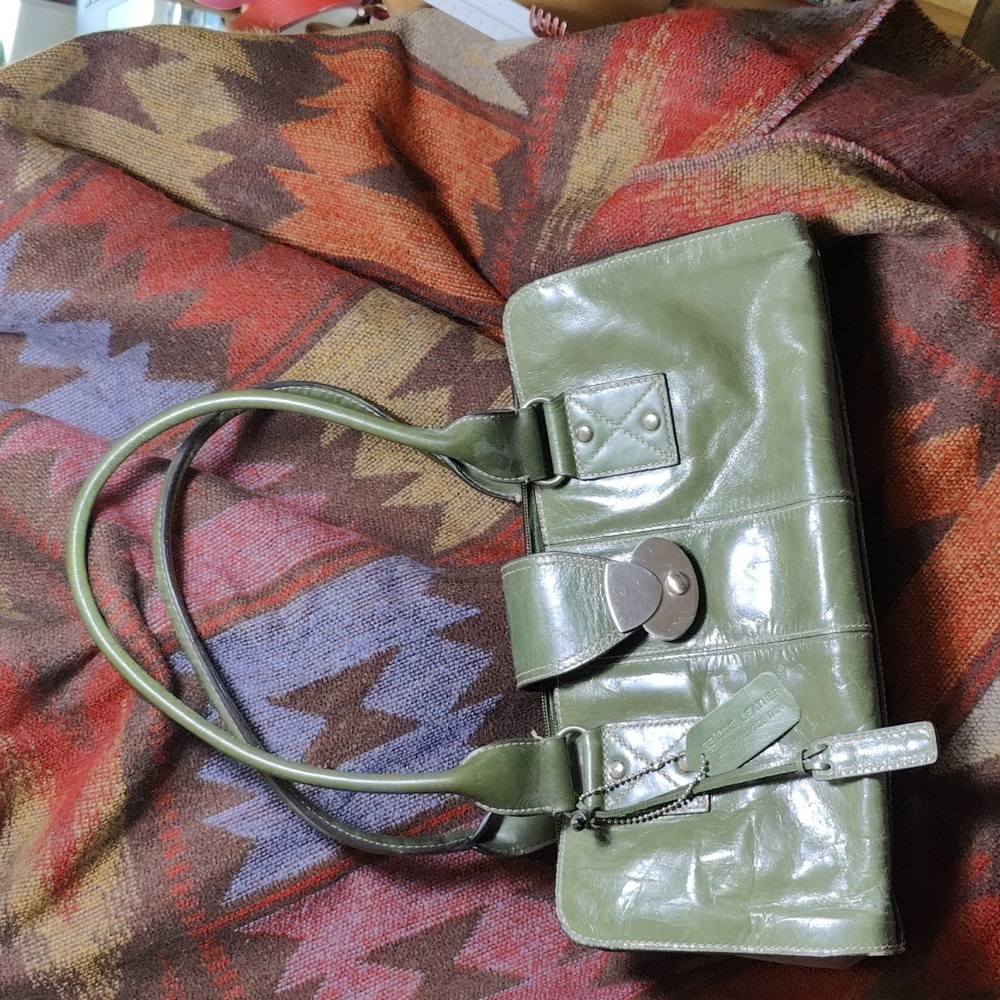 Vintage Sage Green leather purse this is the lowest price I can go on this item